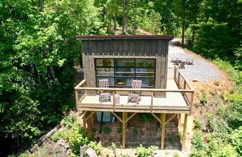 Bryson City Cabin | The Rowdy Bear Off-Grid Glamping Cabin