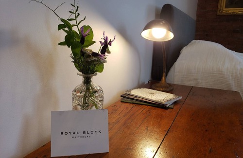 Waitsburg Hotel | The Royal Block - Room 6