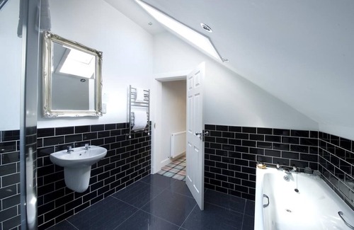 Perth Hotel | The Royal George Hotel