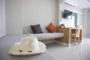 Talat Nuea Hotel | The Royal P Phuket - SHA Plus