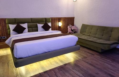 Mat Hotel | The Rules Club