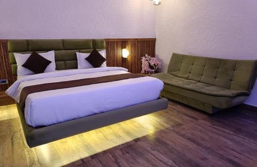 Mat Hotel | The Rules Club