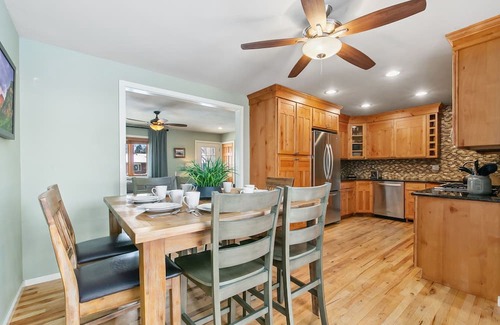 Fort Collins House | The Rustic Retreat - Pet Friendly w/Fenced Yard