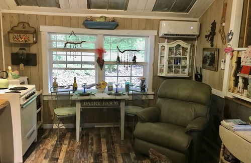 Franklin Cabin | The Rusty Nail, Shabby Chic Tiny Home/House!