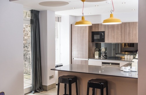 West End Hotel | The Rutland Hotel & Apartments