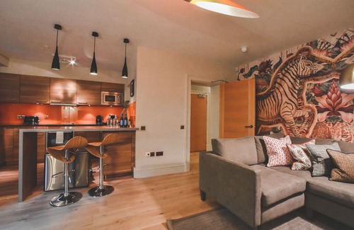 West End Hotel | The Rutland Hotel & Apartments