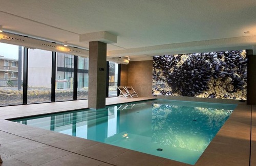 Cadzand-Bad Apartment | The Sailor, full sea view, use of hotel swimming pool and sauna