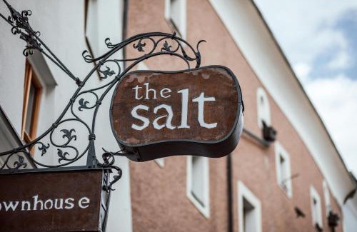 Hallein Apartment | the salt townhouse