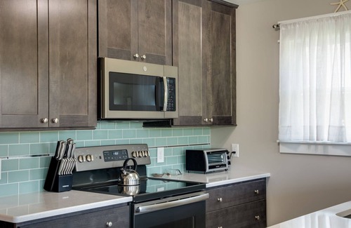 Ocean Sands House | The Salty Unicorn: Comfy, Oceanside 3-bedroom home, only 500 feet from the beach