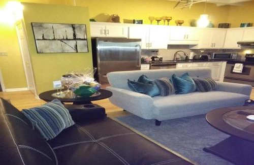 Fairlie-Poplar Historic District Apartment | The Samone's