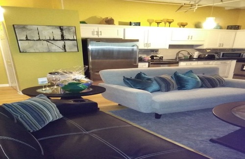Downtown Atlanta Condo | The Samone's