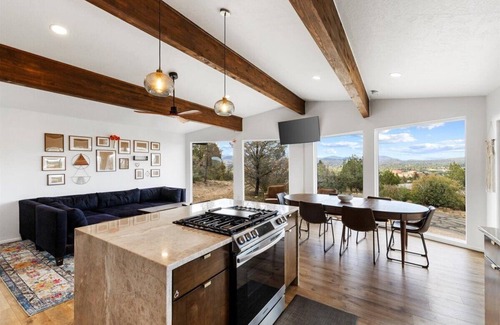 Prescott Heights House | The Sanctuary at Prescott Heights |Majestic Views |Luxe Prescott Sanctuary |Golf