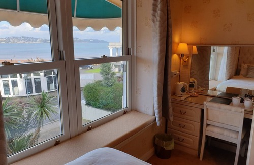 Roundham Hotel | The Sands Hotel