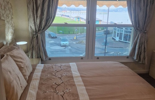 Roundham Hotel | The Sands Hotel