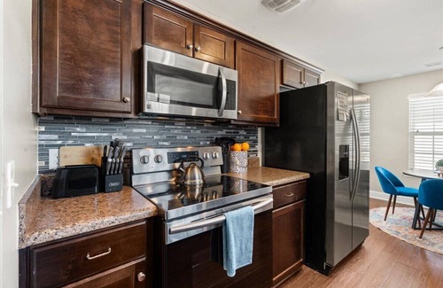 Savannah House | The Savannah Retreat-4BR/2.5 BA Home In Charming Savannah
