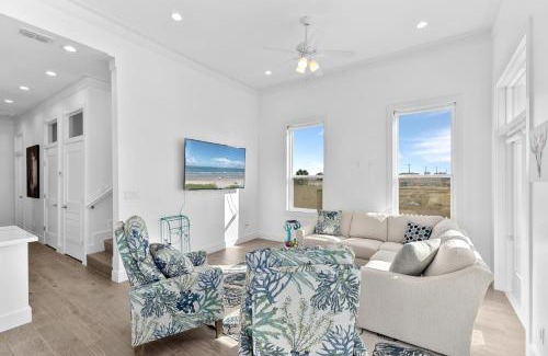 The Shores House | The Scarlett - Private home at The Shores home