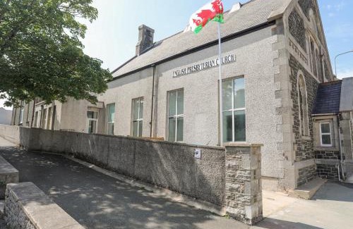 Holyhead House | The School House