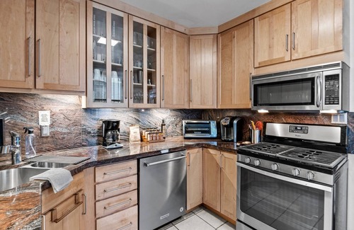 Capitol Hill House | The SCOTTISH in Capitol Hill Patio Garage Beautiful Backyard