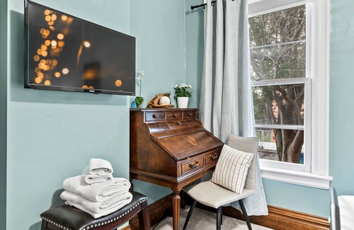 Capitol Hill House | The SCOTTISH in Capitol Hill Patio Garage Beautiful Backyard