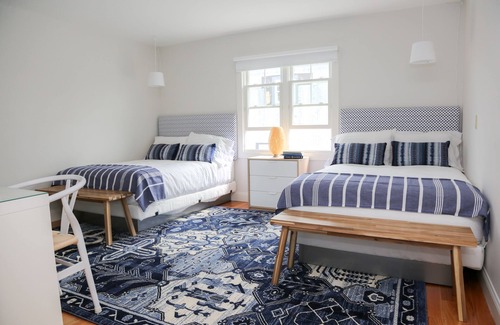 Newport East Hotel | The Sea Breeze Inn