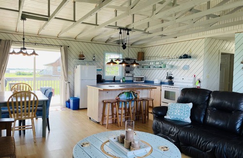 Darnley Cottage | The Sea Drift in Darnley! Close Twin shores and Thunder Cove Beaches!