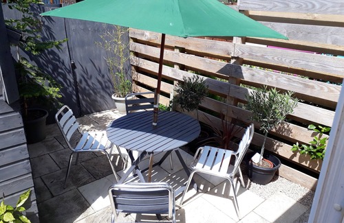 Camber House | THE SEASIDE HOUSE – Five minutes away from the stunning Camber Sands.