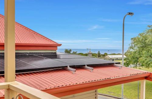 Semaphore Apartment | The Seaside Loft - A Breezy Beachside Lifestyle