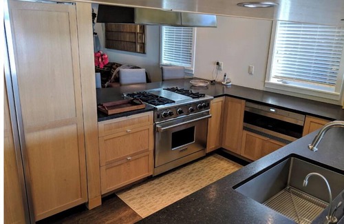 Lower Queen Anne House | "The" Seattle View & 5-Star Luxury