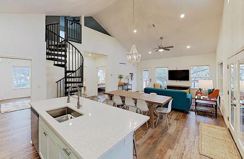 Marble Falls House | The Secret Cabin