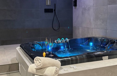 Dax Apartment | The Secrets of Eros: SUITE DE LUXE