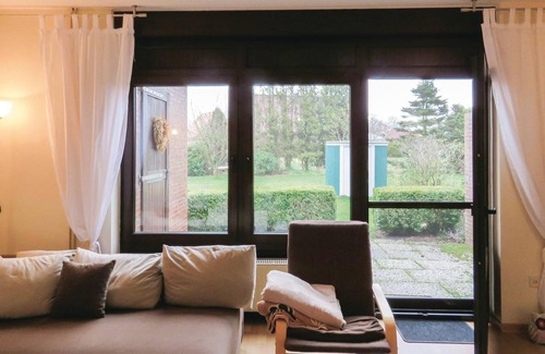 Utgast House | The semi-detached house, which is used exclusively as a vacation home, is located in a quiet side st