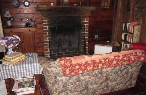 Berrima Cottage | The Settlers Hut - step back in time