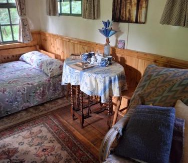 Redditch Other | The Shack in the Woods- Off Grid