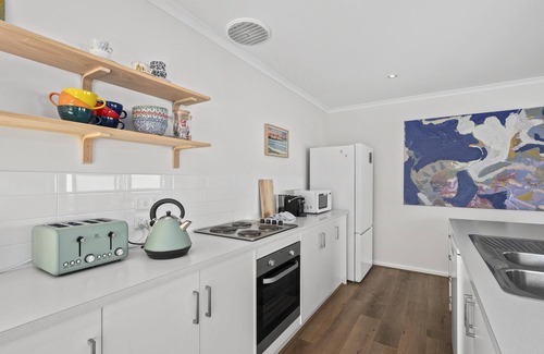 Maslin Beach House | The Shack @ Maslin Beach - The Perfect Blend Of Modern Comfort & Coastal Charm