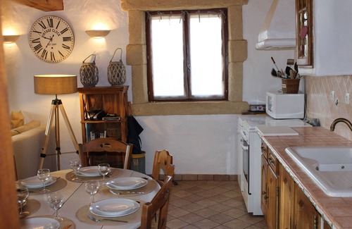 Mirabel-aux-Baronnies House | The shed in the olive trees, indoor heated swimming pool 5 minutes from Nyons