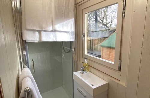 Bridgend Other | The Shepherd's Hut @ Pandy Farm