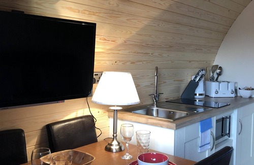 Whichford Apartment | The Shepherds Hut - Robin's Nest