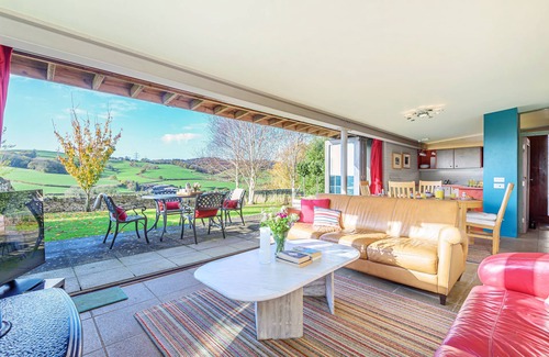 Axminster House | The Shippen, Perched in an elevated position within the Blackdown Hills National Landscape