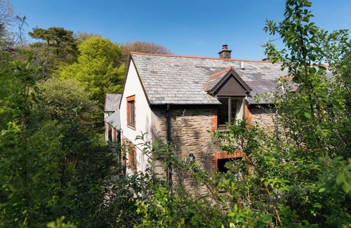 Berrynarbor House | The Shippen, Rural & rustic retreat -Barn conversion @ The Home Away South
