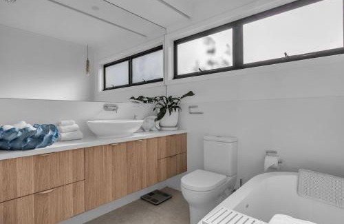 Eden Apartment | The Shore Break Eden