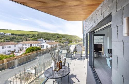 Mawgan Porth House | The Shore