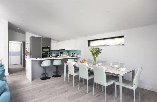 Mawgan Porth House | The Shore