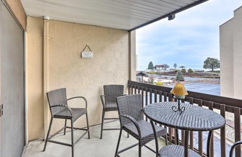 Port Clinton Apartment | The Shores Condo with Beach Access Less Than 2 Mi to Dtwn!