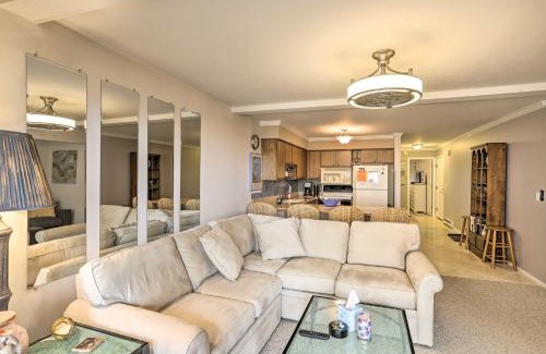 Port Clinton Apartment | The Shores Condo with Beach Access Less Than 2 Mi to Dtwn!
