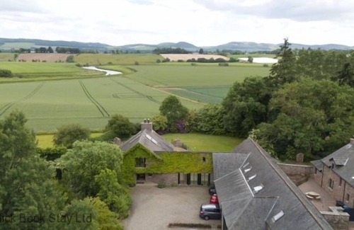 Murthly Apartment | The Sidlaws Rural Retreat Perthshire - sleeps 5 guests in 2 bedrooms