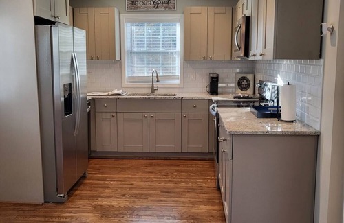 Atlanta House | The Silver Lining w/Covered Patio & Outdoor Kitchen! 5 Miles to Downtown