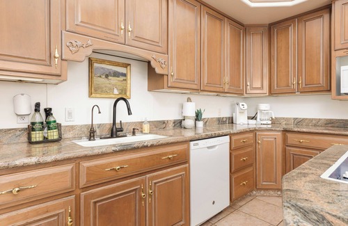 St. George House | The Skyline Villa - Family Getaway Heaven in the Heart of Saint George, UT