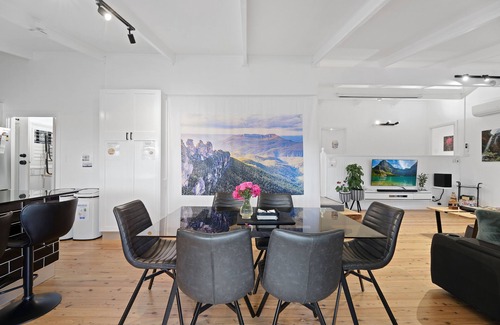 Katoomba House | THE SMART RETREAT-Voice control smart housenThe Smartest House OnTheBlueMountain