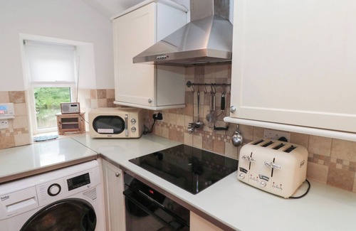 Chathill Cottage | THE SMITHY, pet friendly, character holiday cottage in Seahouses