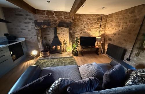 Morecambe Apartment | The Snug- A beautiful and characterful property connected to a historic Georgian Manor House